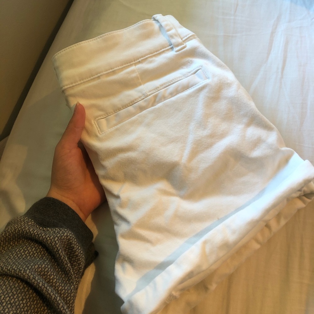 White American Eagle Stretchy Jeans